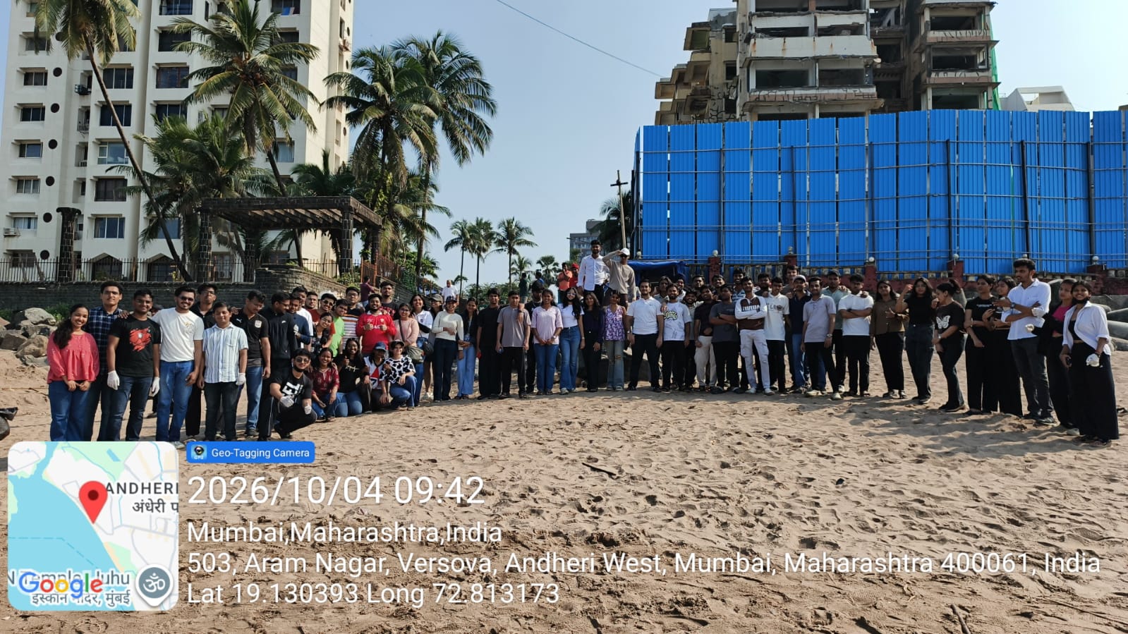 Helping Hands volunteers at the second Versova Beach drive